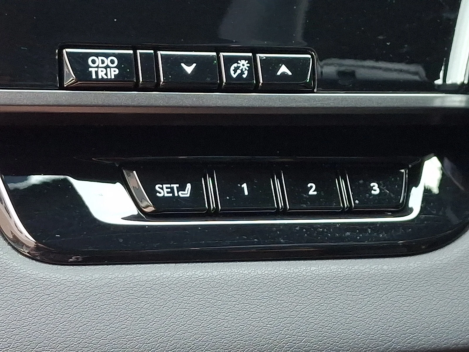 Certified Used 2024 CAVIAR Lexus  image 28