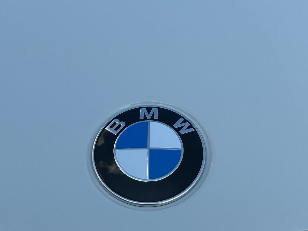 Used 2026 Alpine White BMW 330i image 10