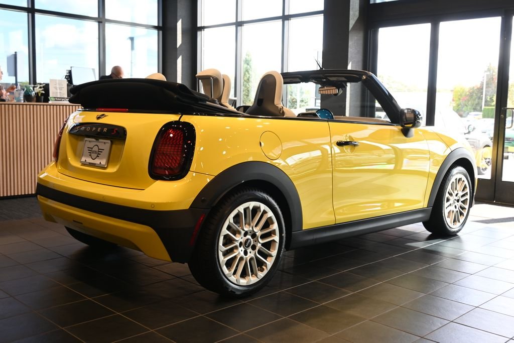 2026 MINI Convertible S - Photo 7