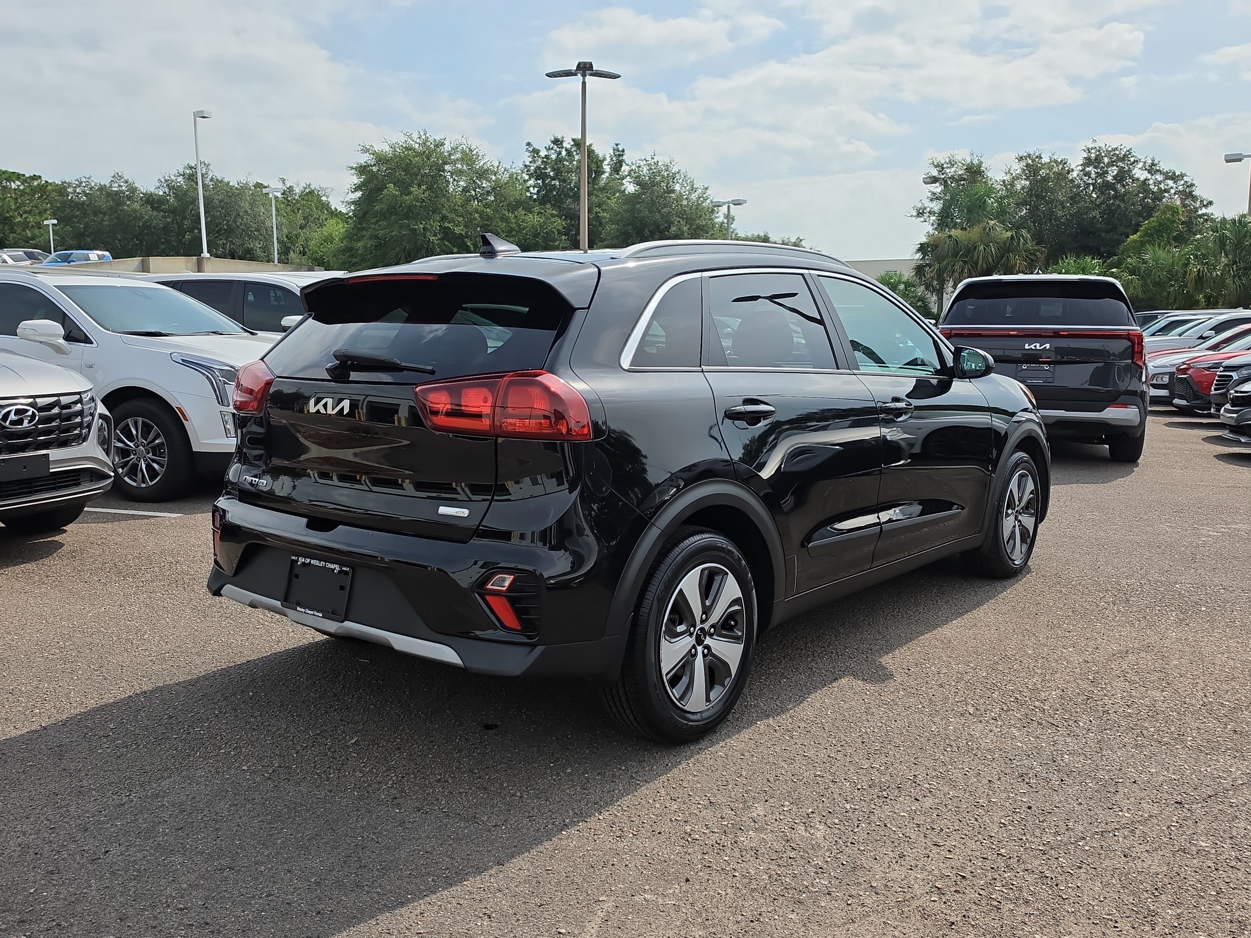 Certified Used 2022 Aurora Black Pearl Kia LX image 7