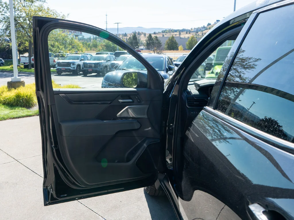 2027 GMC Acadia AT4 - Photo 19