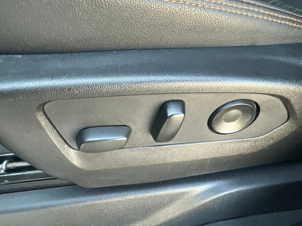 Used 2022 Blue GMC AT4 image 7