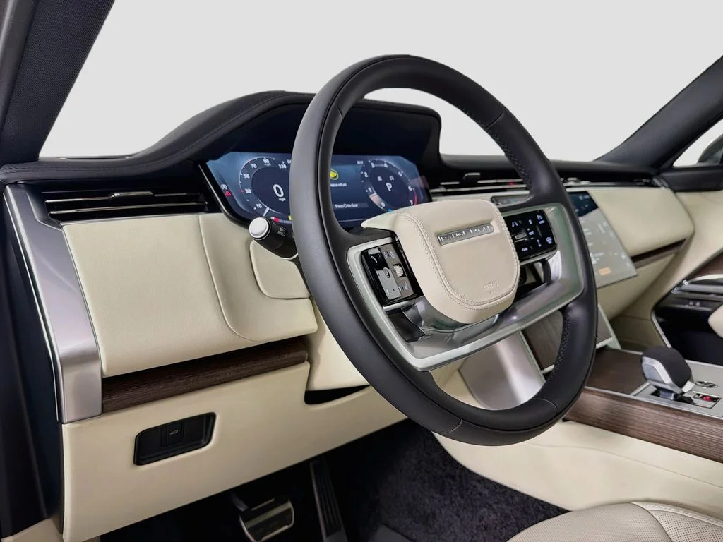 New 2026 Santorini Black Land Rover SE 7 Seats image 9