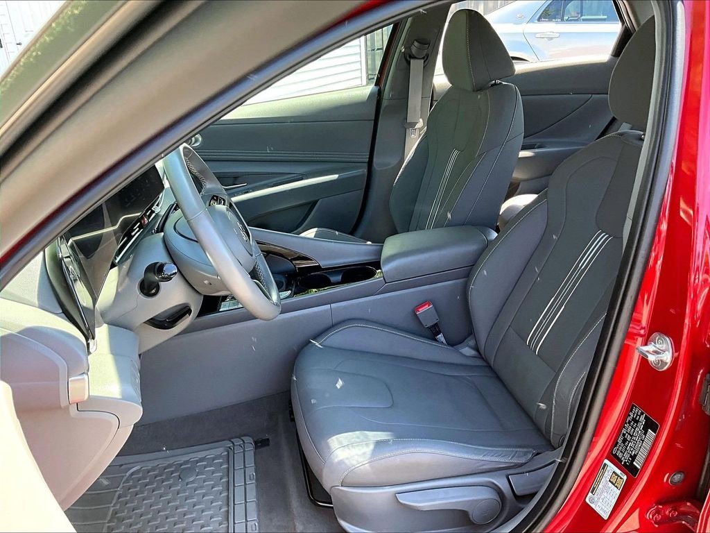 Used 2023 Red Hyundai SEL image 10