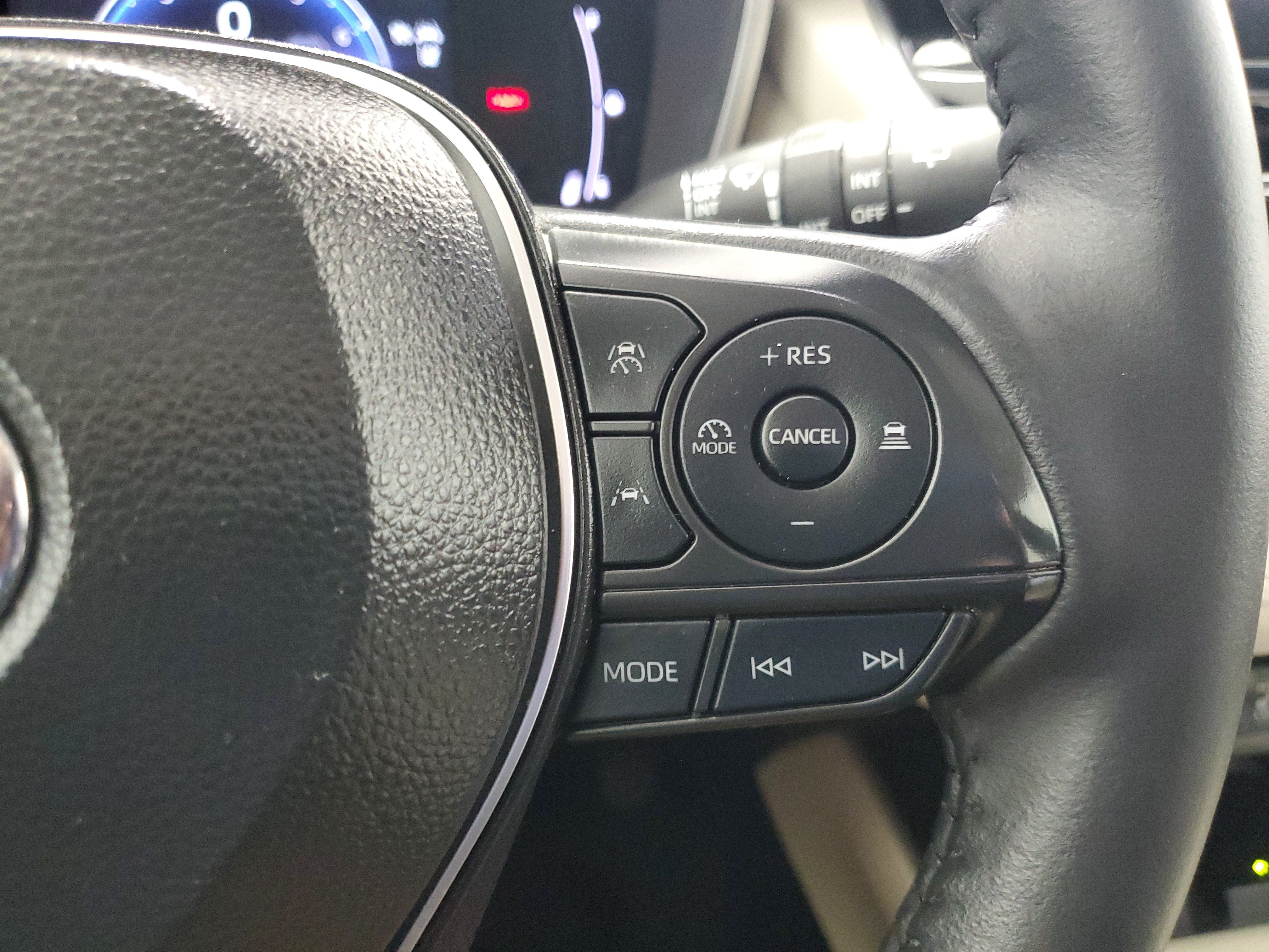 Used 2024 Green Toyota XLE image 24
