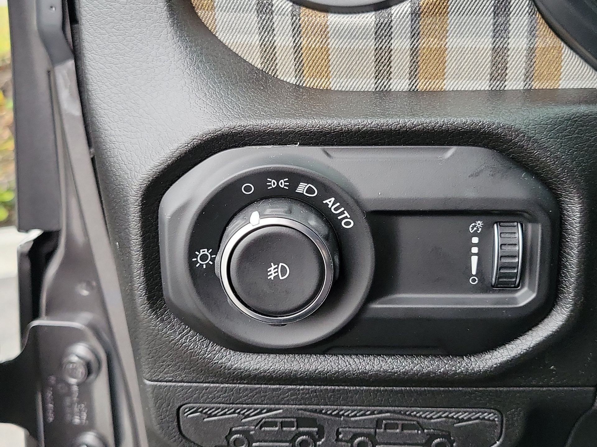 New 2026 Granite Crystal Metallic Clear-Coat Exterior Paint Jeep 85th Anniversary Edition image 8