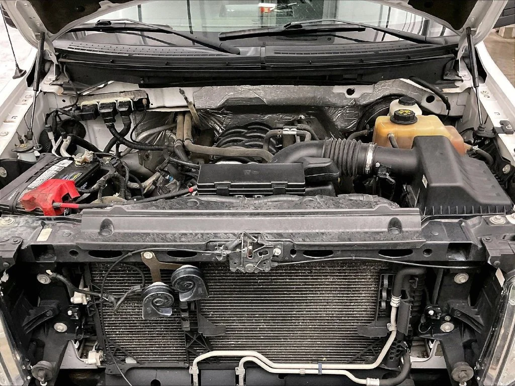 Used 2013 White Ford XL image 14