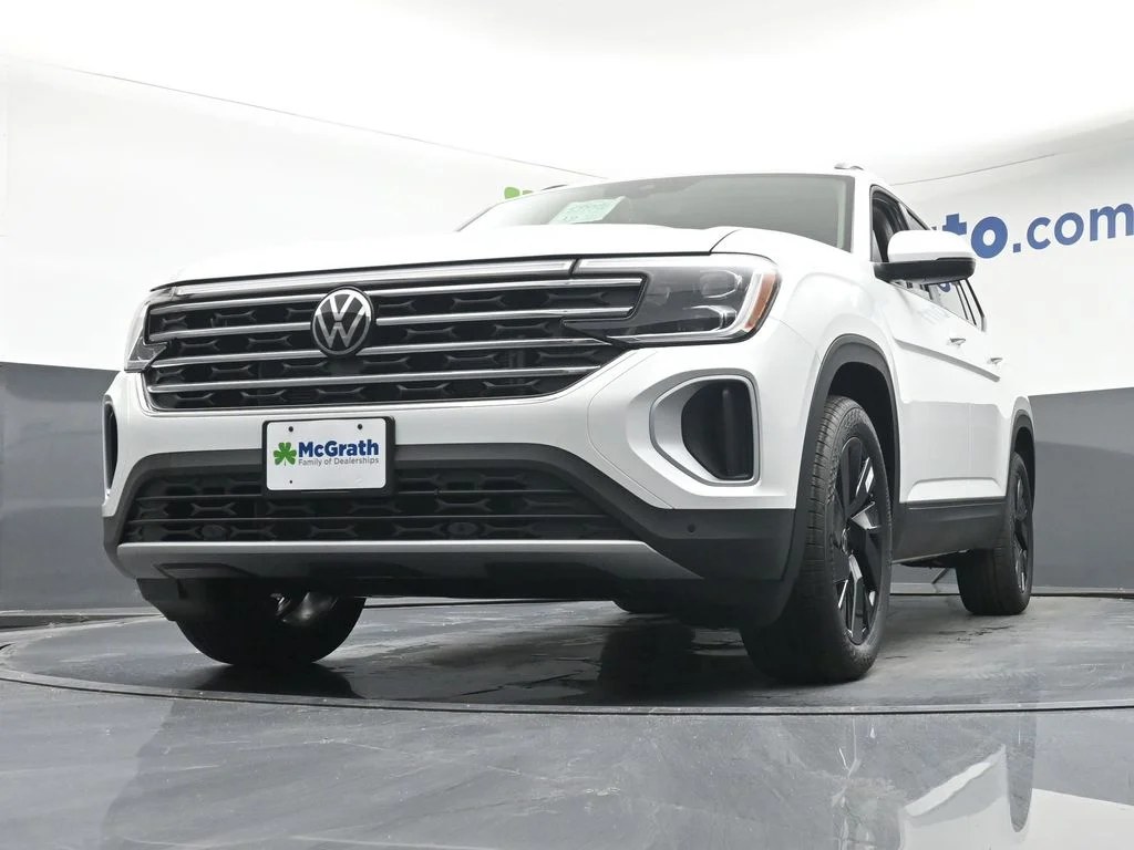 New 2026 White/off-white Volkswagen 2.0T SE w/Technology image 6