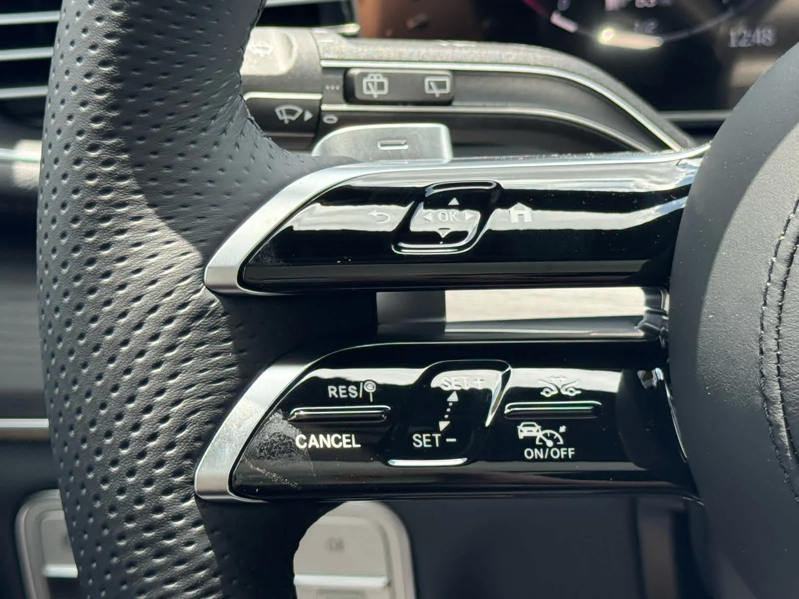 New 2026 Obsidian Black Metallic Mercedes-Benz GLS 450 image 32