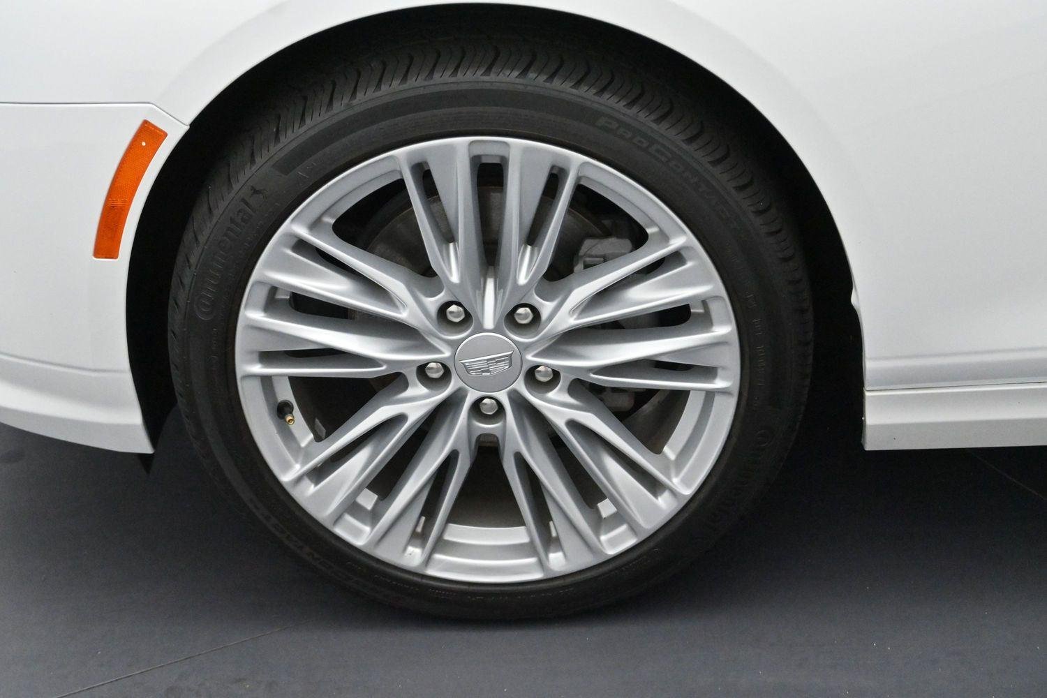 Used 2022 Crystal White Tricoat Cadillac Premium Luxury image 37