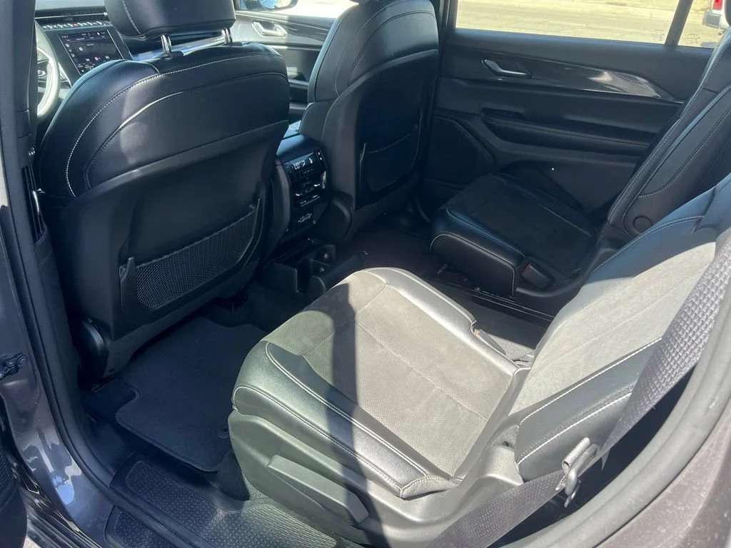 Used 2023 Gray Jeep Altitude image 20