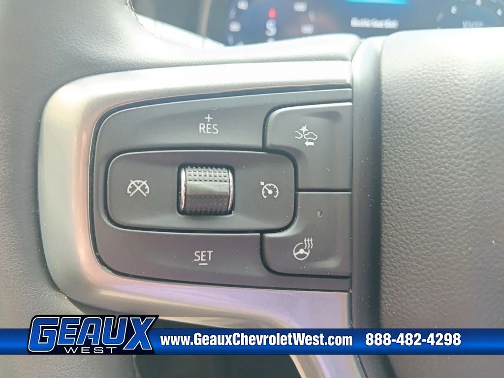 Used 2024 Gray Chevrolet Z71 image 18