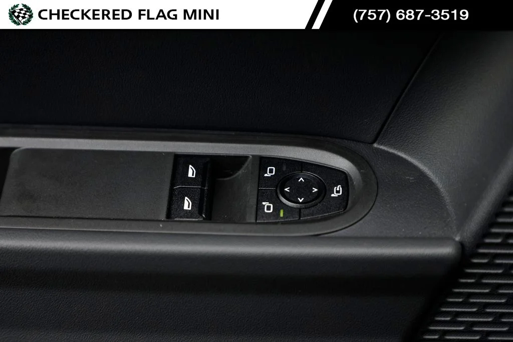 Used 2025 Midnight Black II MINI Signature image 17
