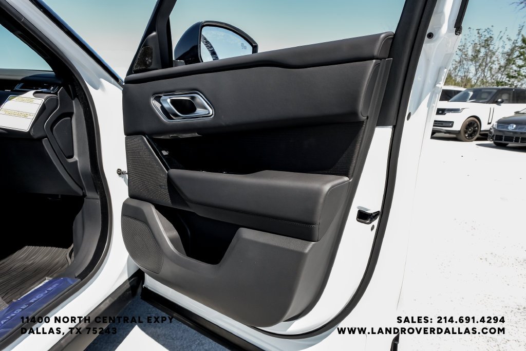 Certified Used 2026 Fuji White Land Rover Dynamic SE image 45