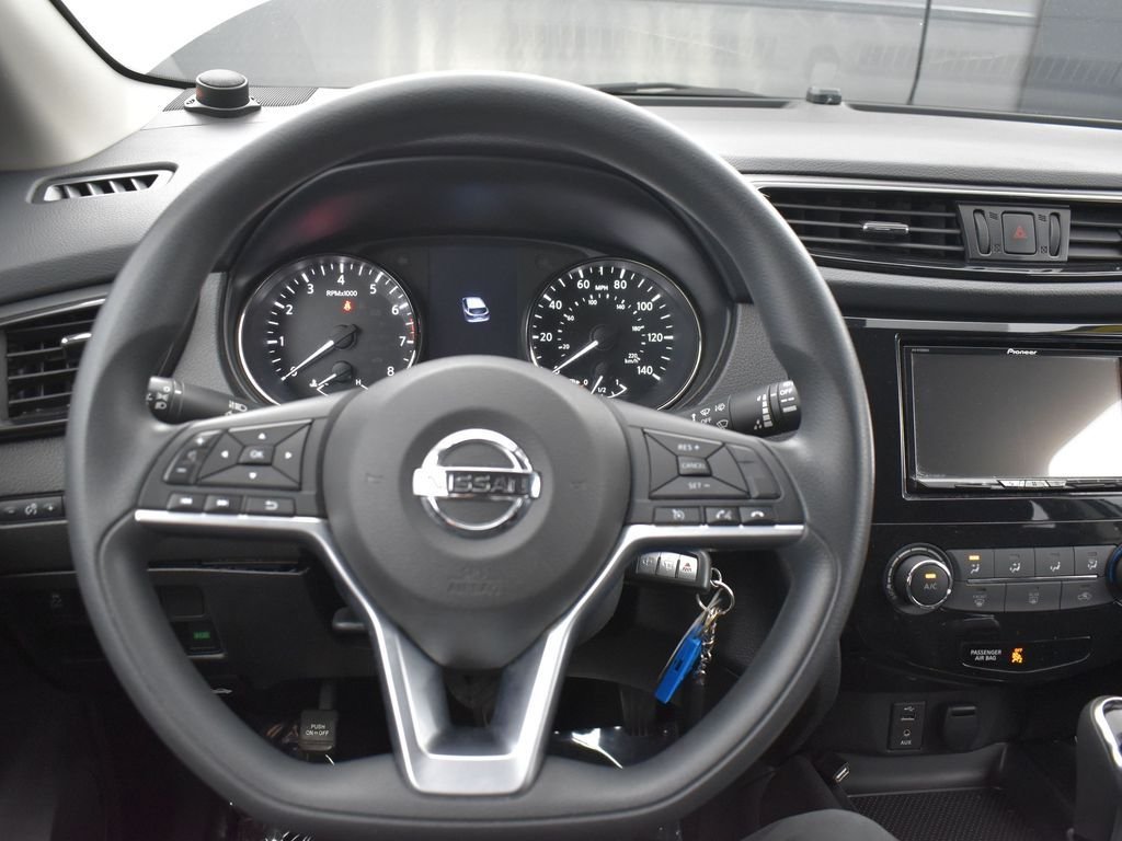 2017 NISSAN ROGUE SPORT - Image 12