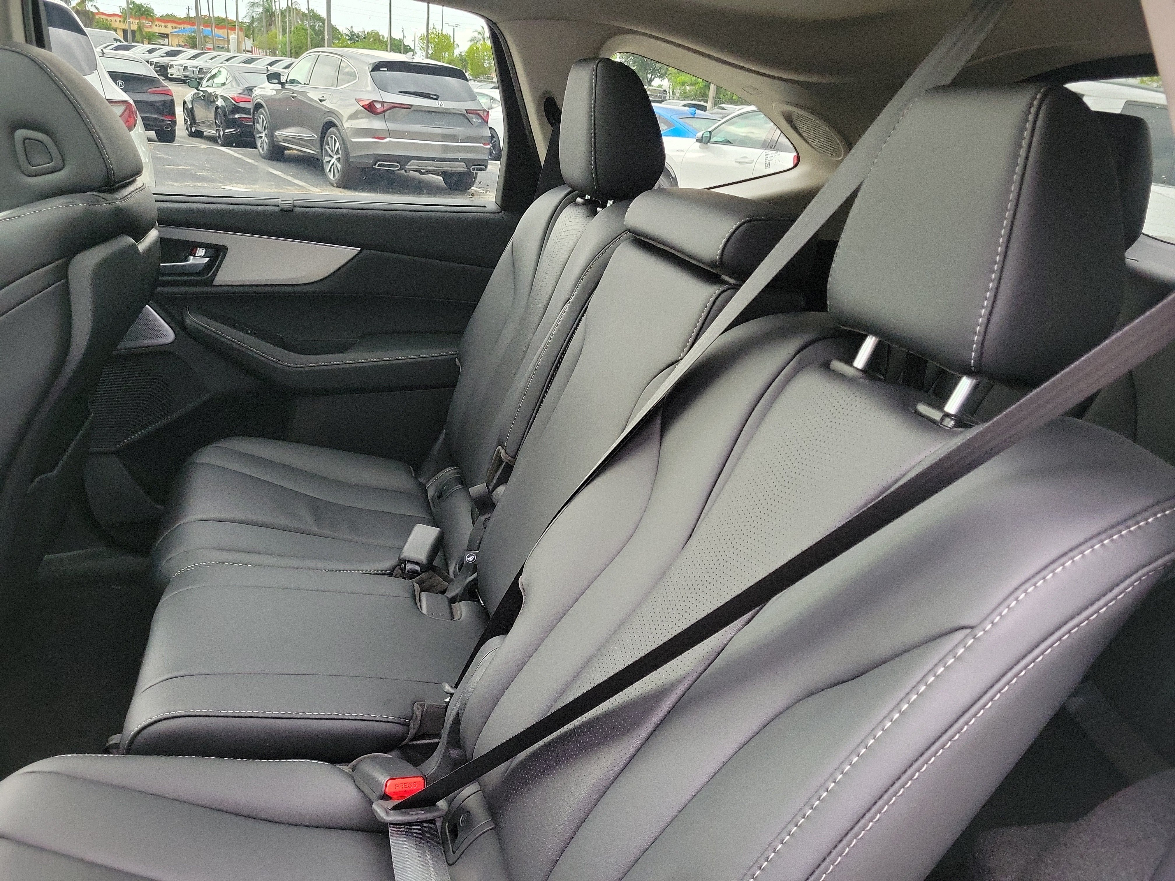 New 2026 Platinum White Pearl Acura w/Technology Package image 11