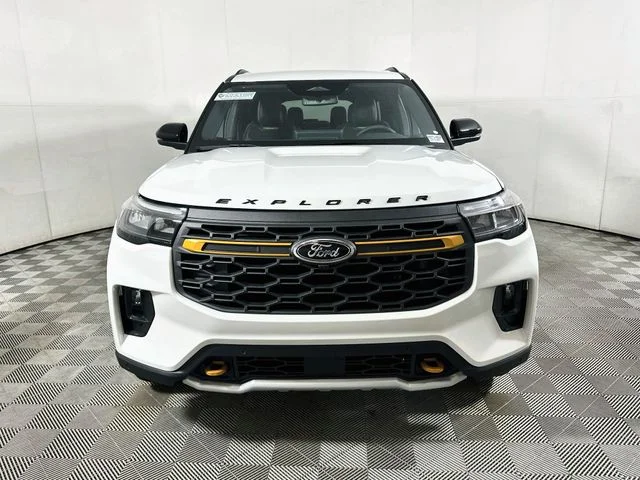 New 2026 White Ford Tremor image 9