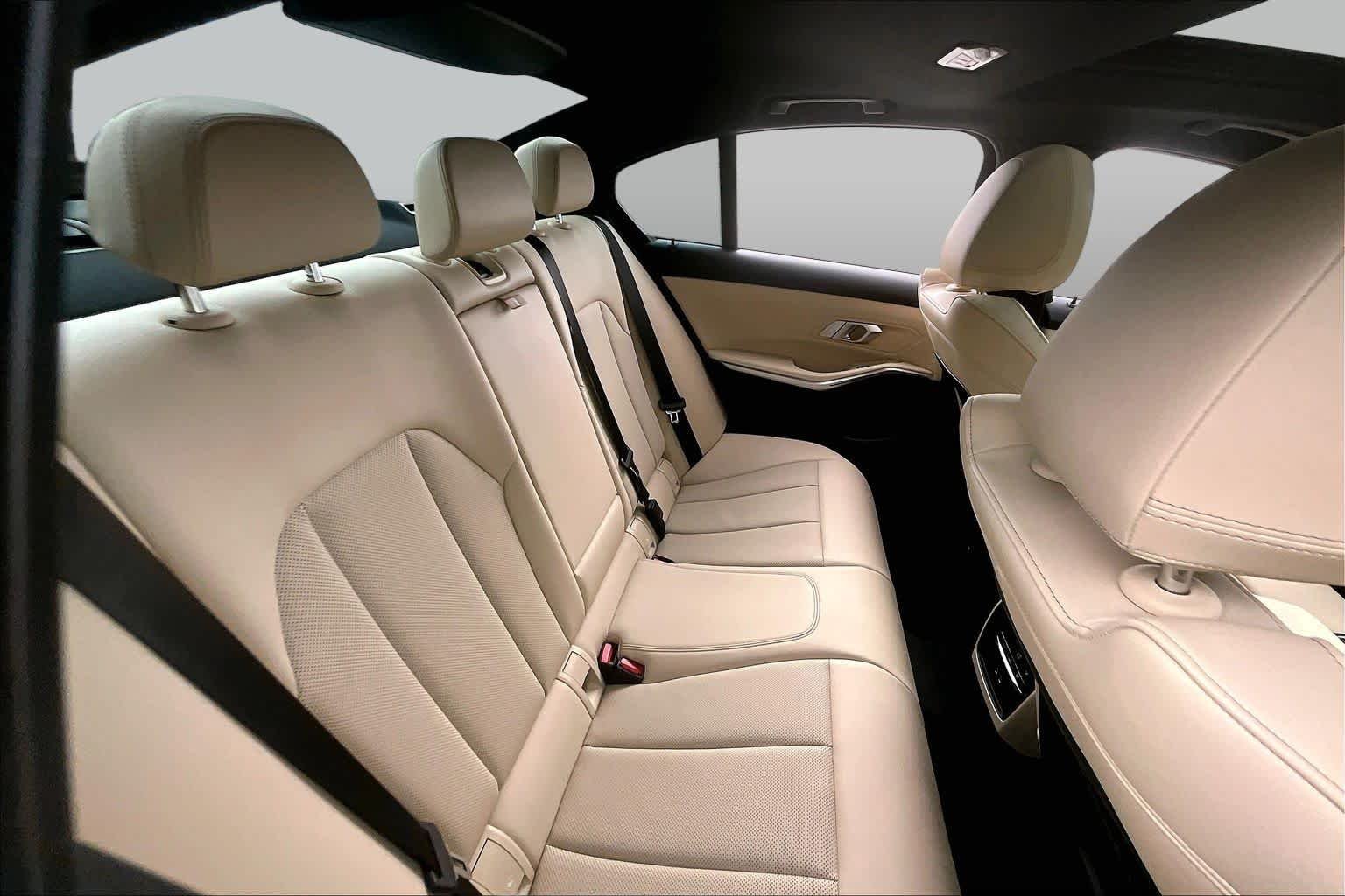 Used 2023 Phytonic Blue Metallic BMW 330i image 18