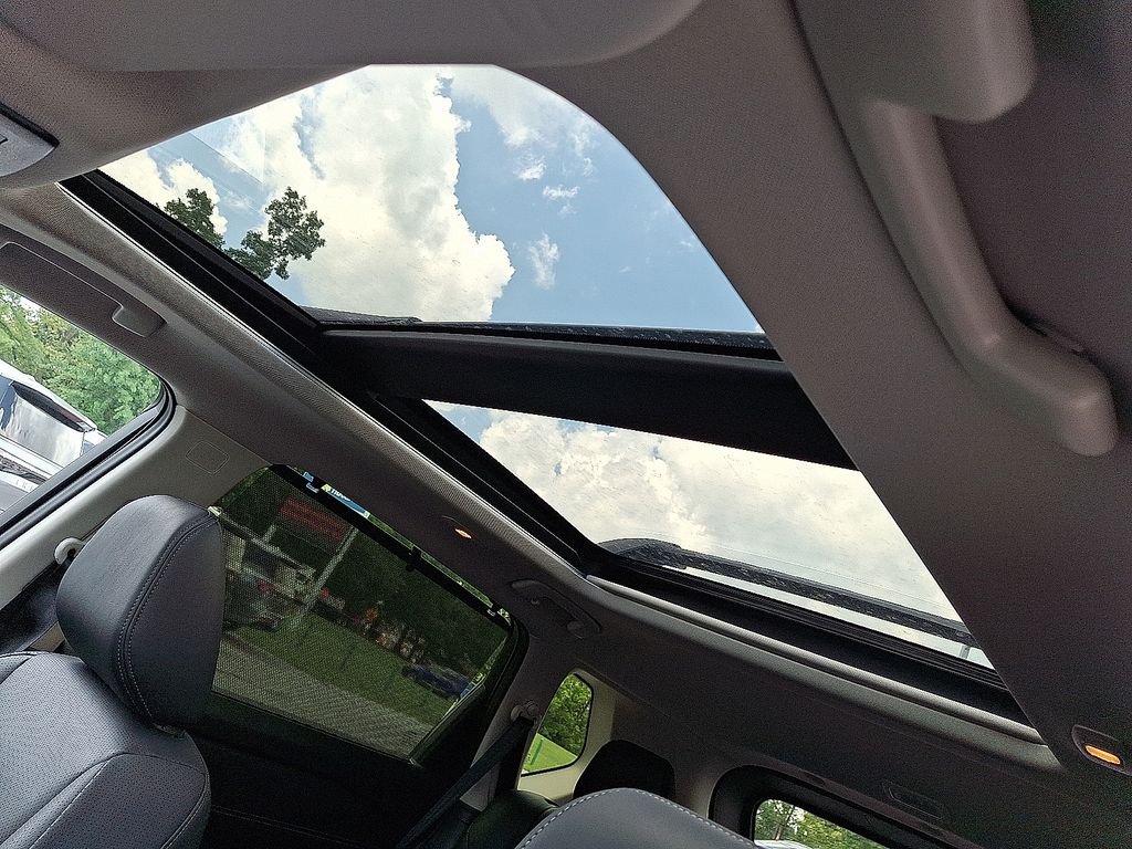 New 2026 Scarlet Ember Tintcoat Nissan Platinum image 11