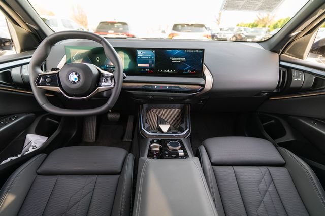 2025 BMW X3 30 - Photo 12
