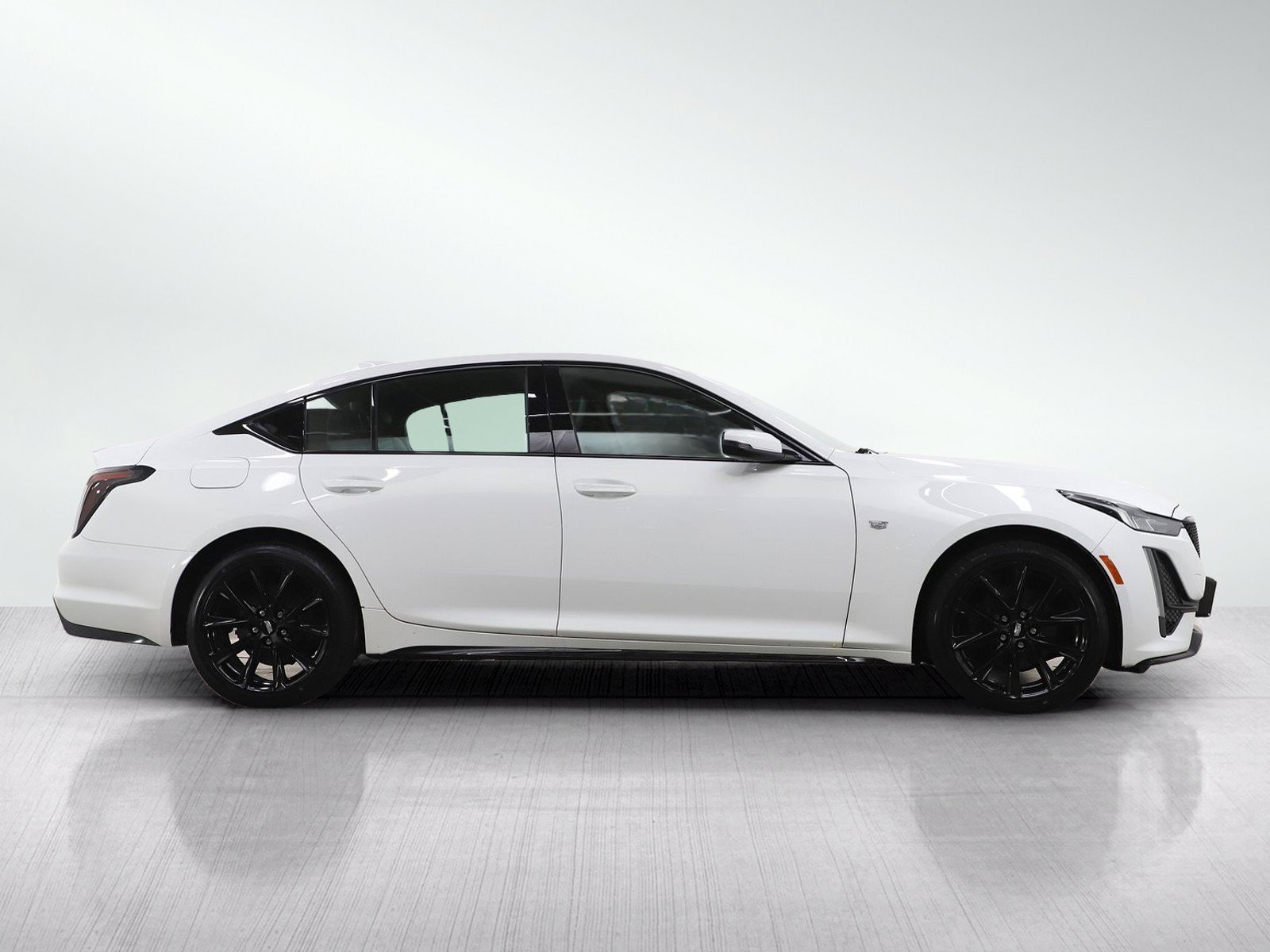 Used 2021 White Cadillac Sport image 6