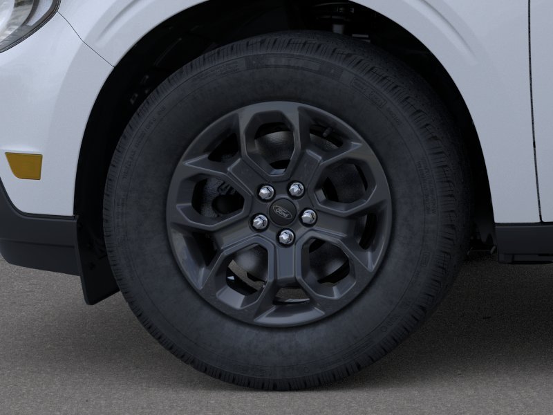 New 2026 Space White Metallic Ford XLT image 32