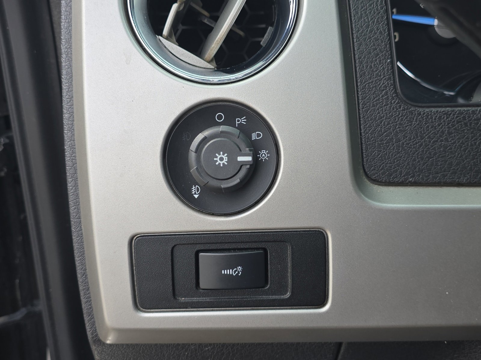 Used 2011 Tuxedo Black Metallic Ford Lariat image 27
