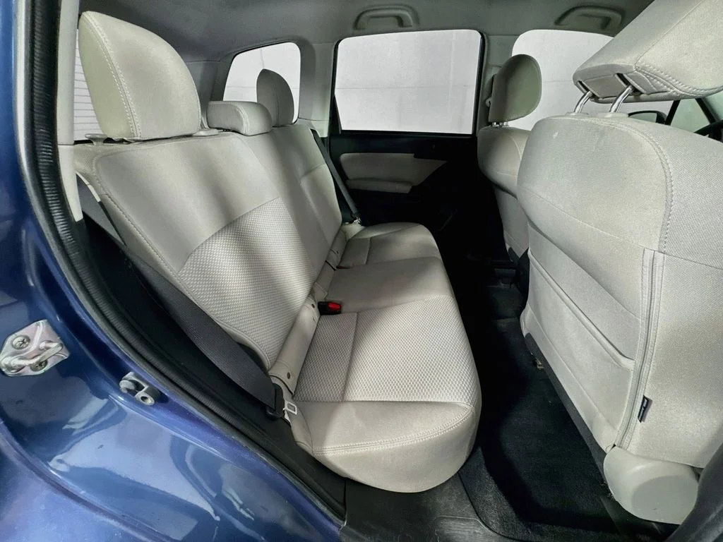 Used 2016 Blue Subaru 2.5i image 31