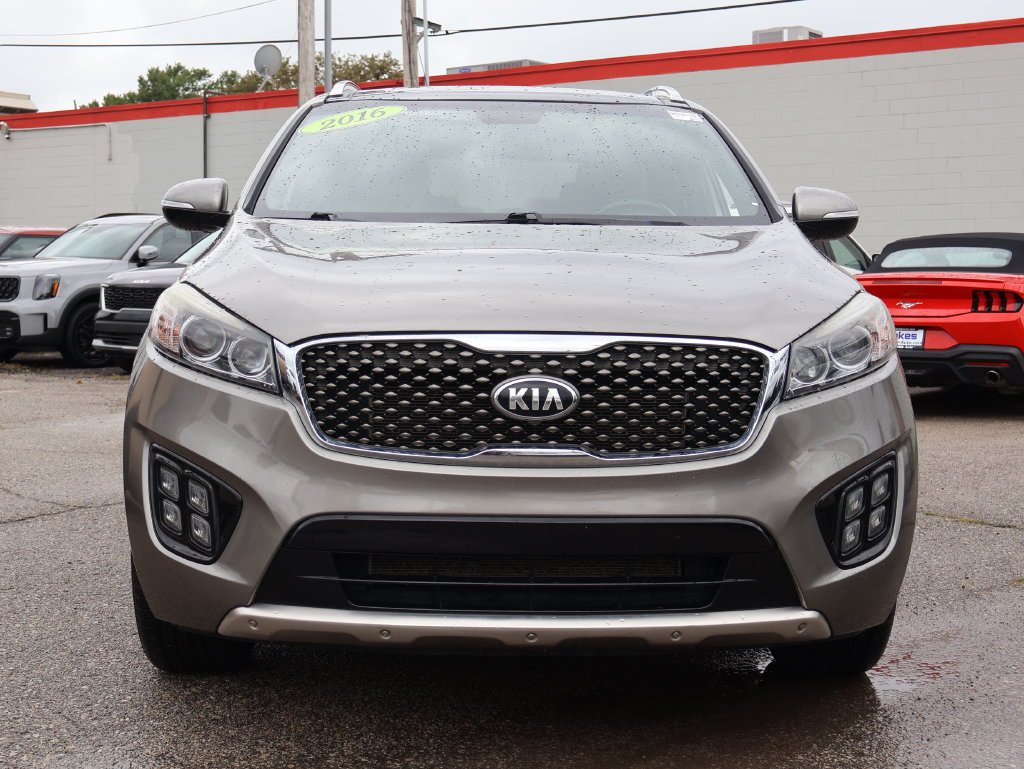 Used 2016 Kia Sorento Limited with VIN 5XYPKDA56GG096375 for sale in Kansas City