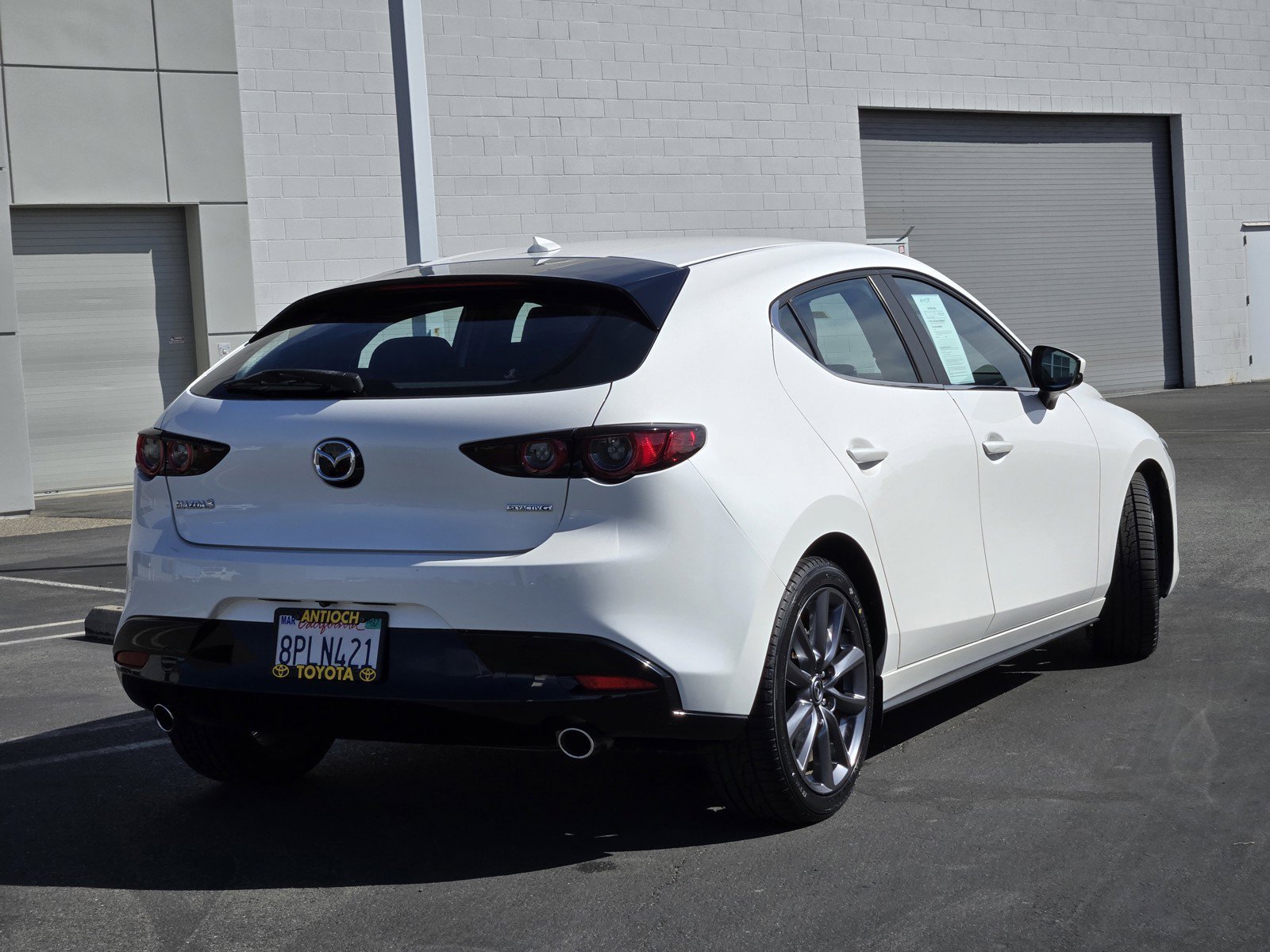 Used 2020 Snowflake White Pearl Mica Mazda Preferred Package image 4