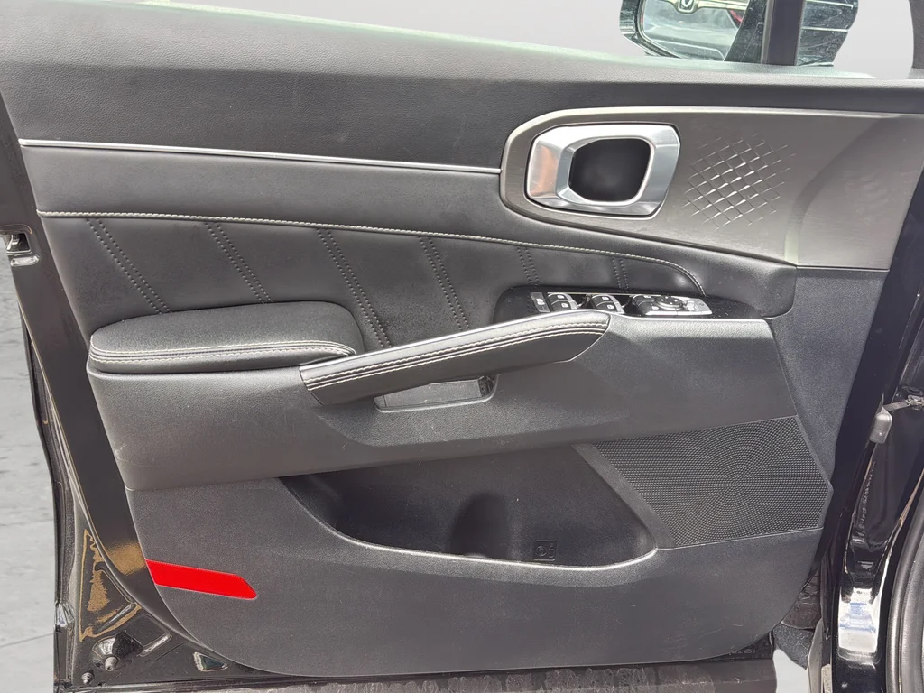 Used 2023 Black Kia SX image 19