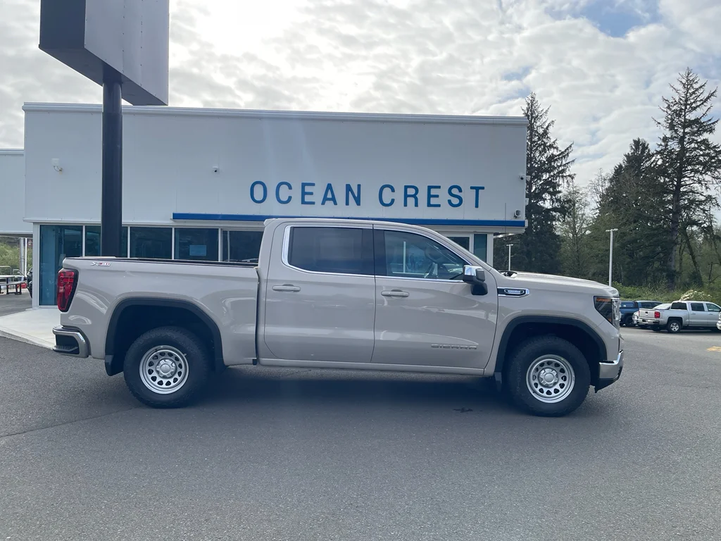 2026 GMC Sierra 4WD Crew Cab Short Box SLE's photo