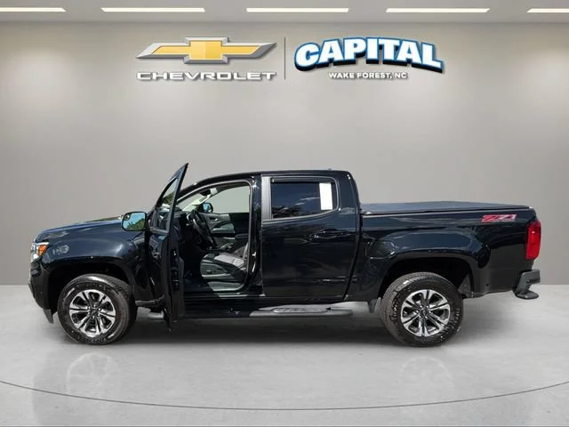 Used 2022 BLACK Chevrolet 4WD Z71 image 9