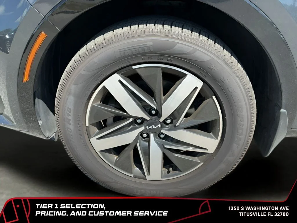 Used 2022 Gray Kia EX image 38