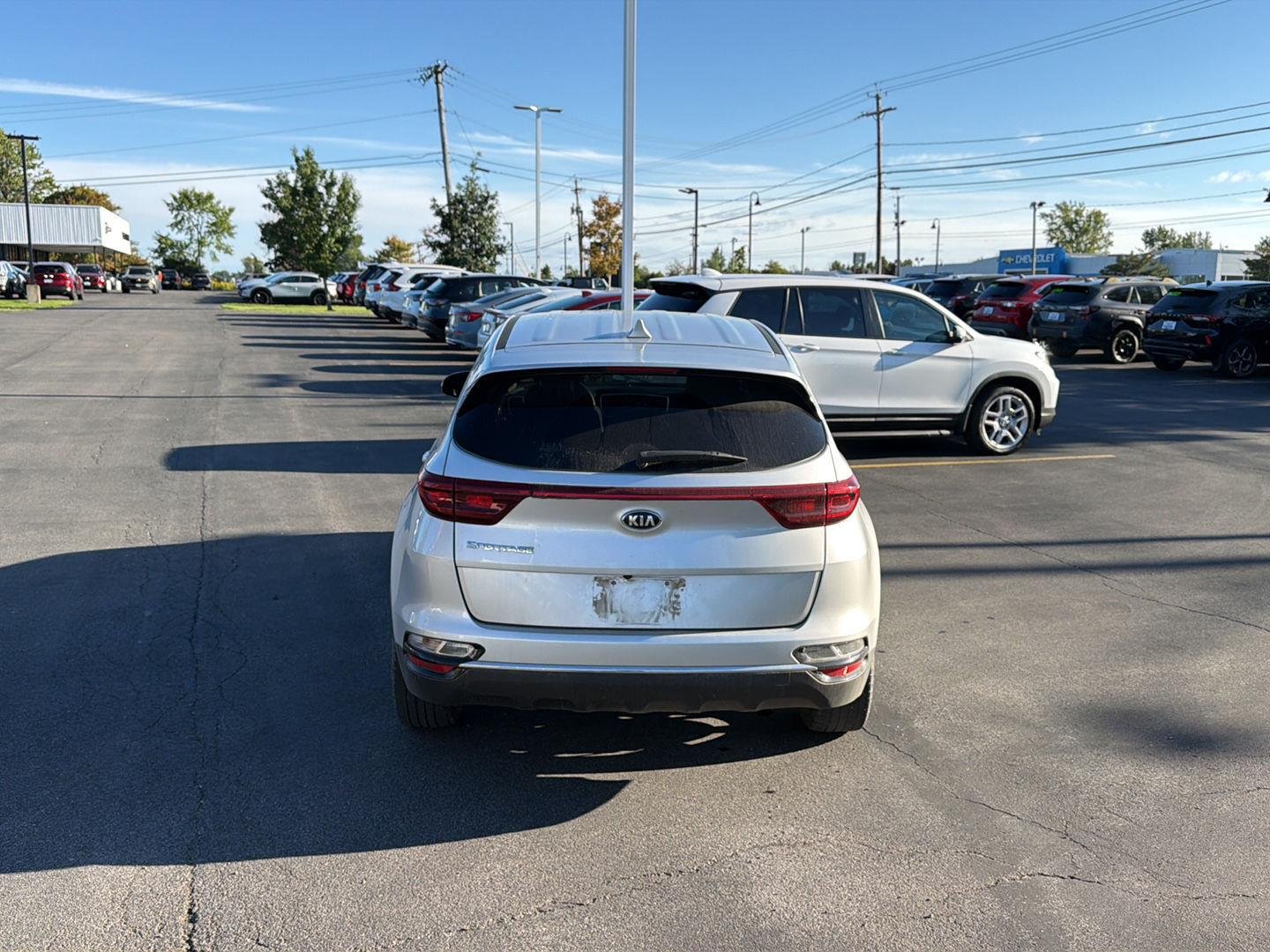Used 2021 Sparkling Silver Kia LX image 6