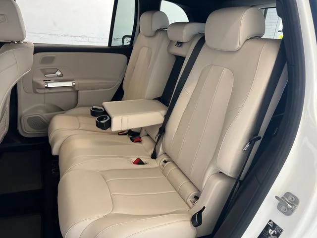 Used 2025 Polar White Mercedes-Benz 300 image 42