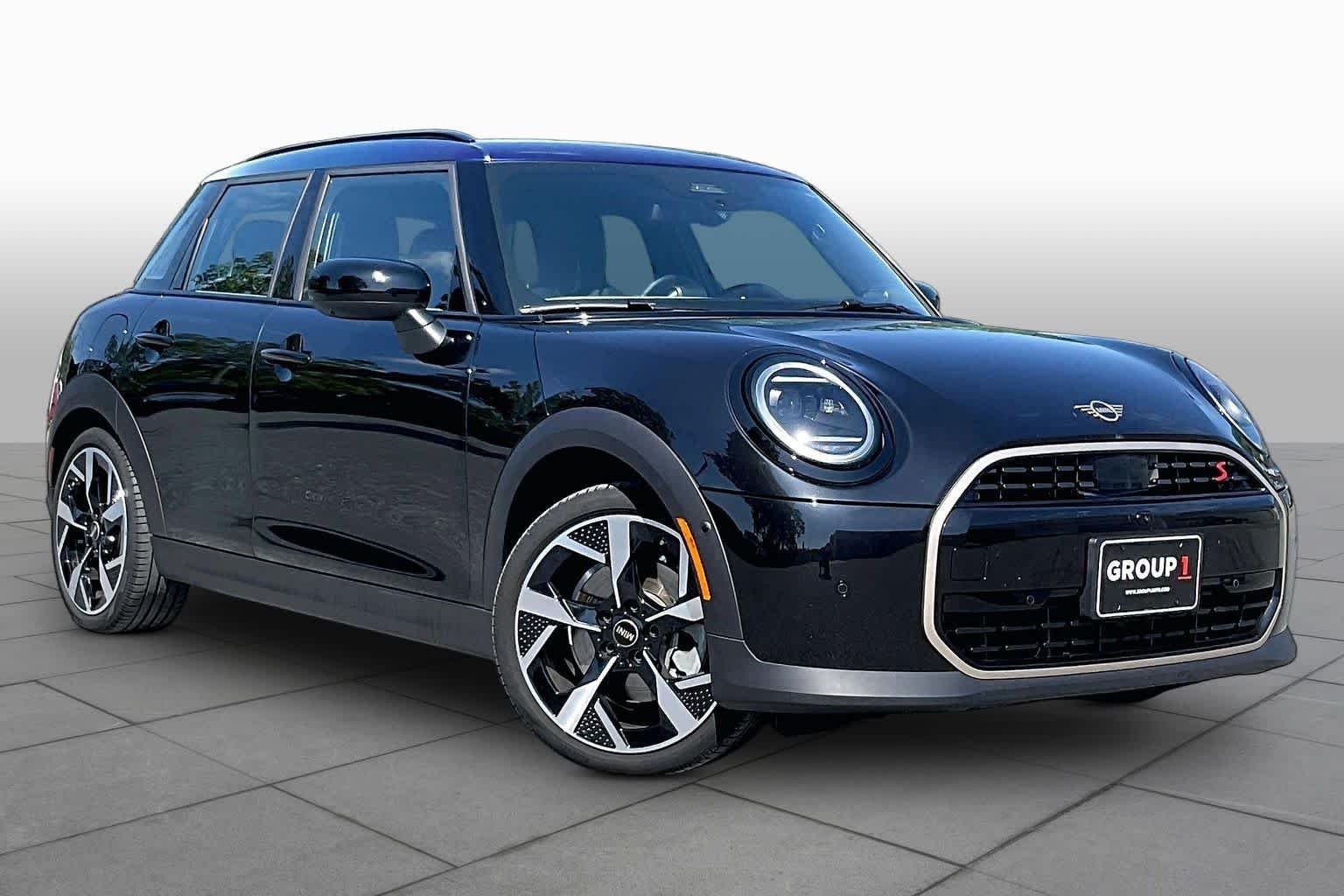 Pre-Owned 2025 MINI Hardtop 4 Door Cooper S