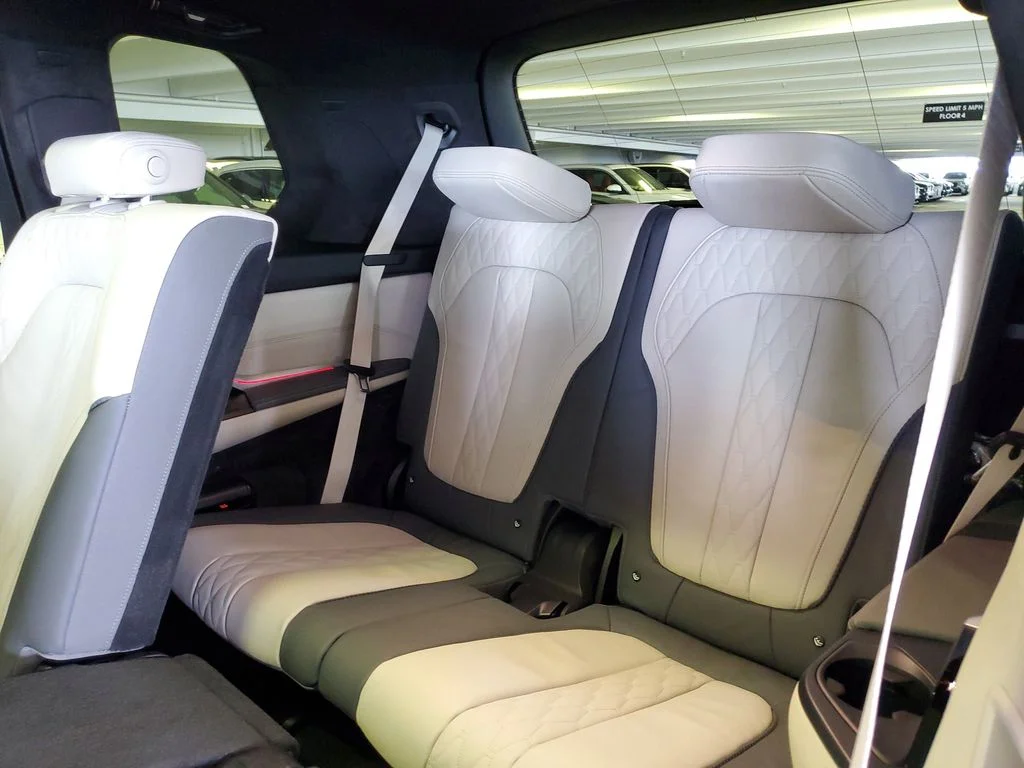 New 2026 Black Sapphire Metallic BMW ALPINA XB7 image 12