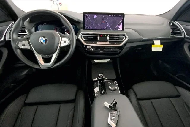 Used 2024 Gray BMW xDrive30i image 10