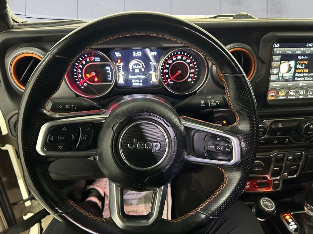 Used 2020 Beige Jeep Mojave image 9