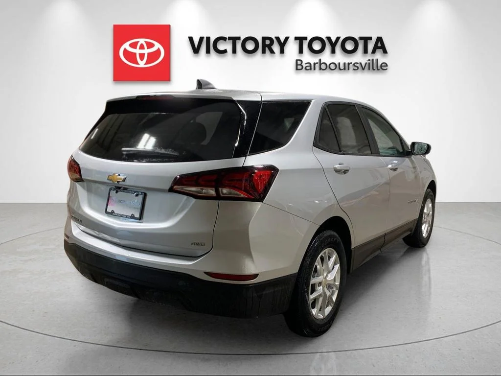 Used 2022 Silver Chevrolet LS image 7