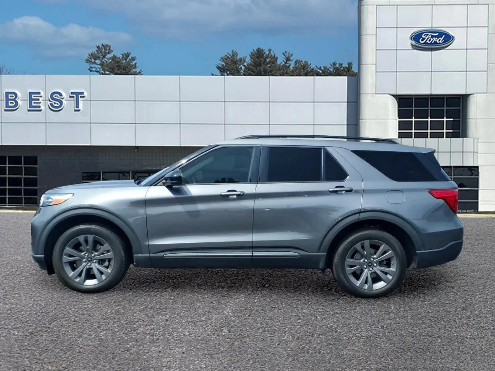 Used 2022 Carbonized Gray Metallic Ford XLT image 2