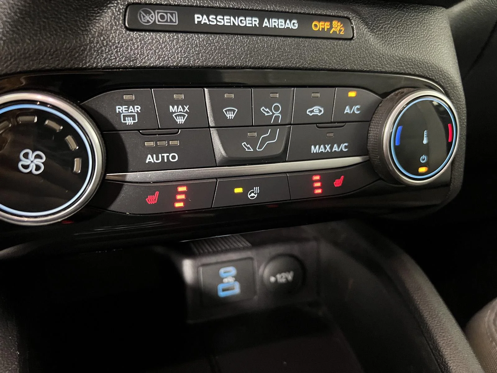 Used 2022 Atlas Blue Ford SE image 20