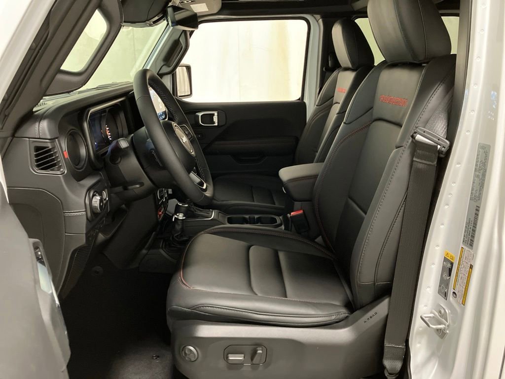 New 2026 Bright White Clear-Coat Exterior Paint Jeep Rubicon X image 13
