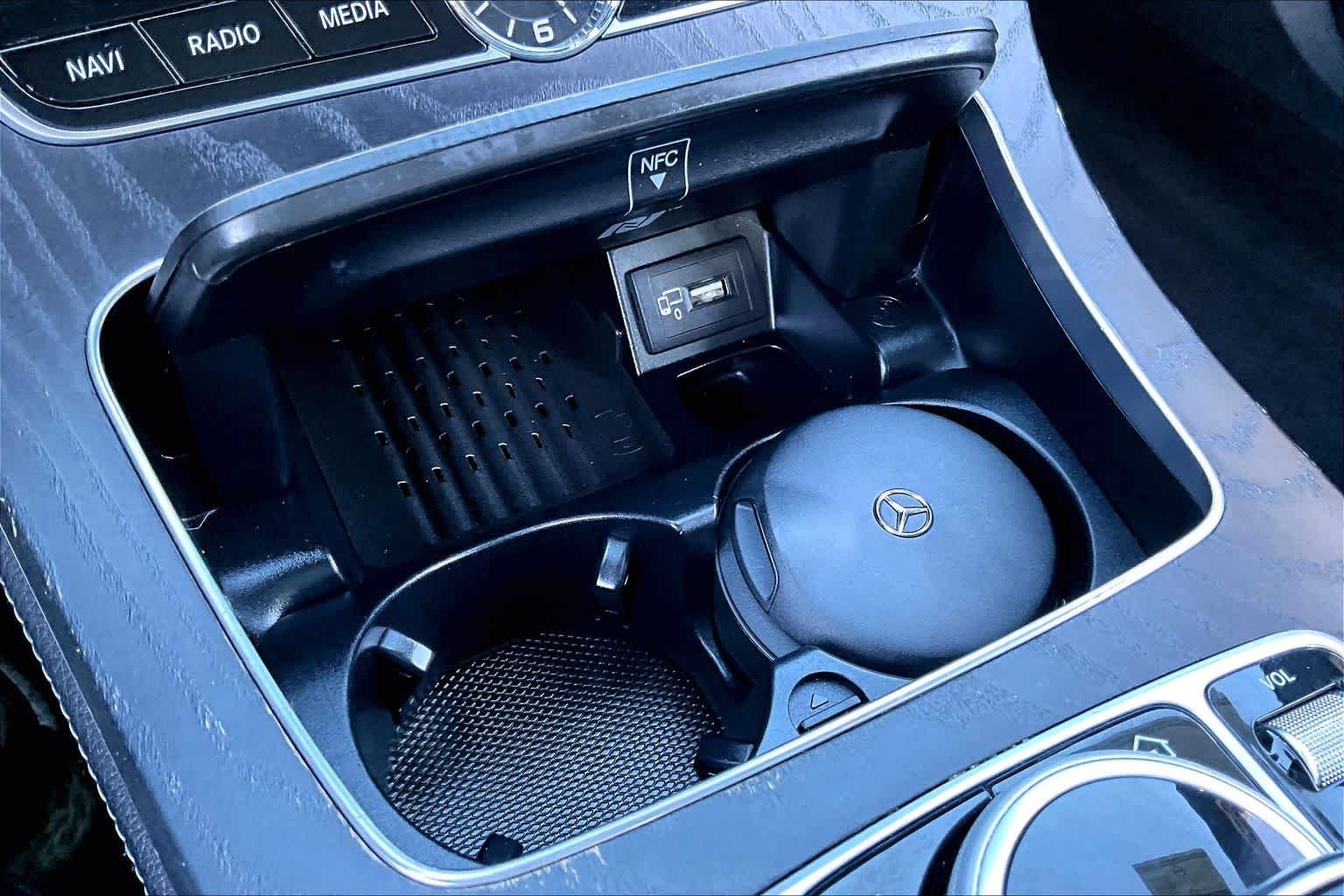 Used 2019  Mercedes-Benz E 300 image 32