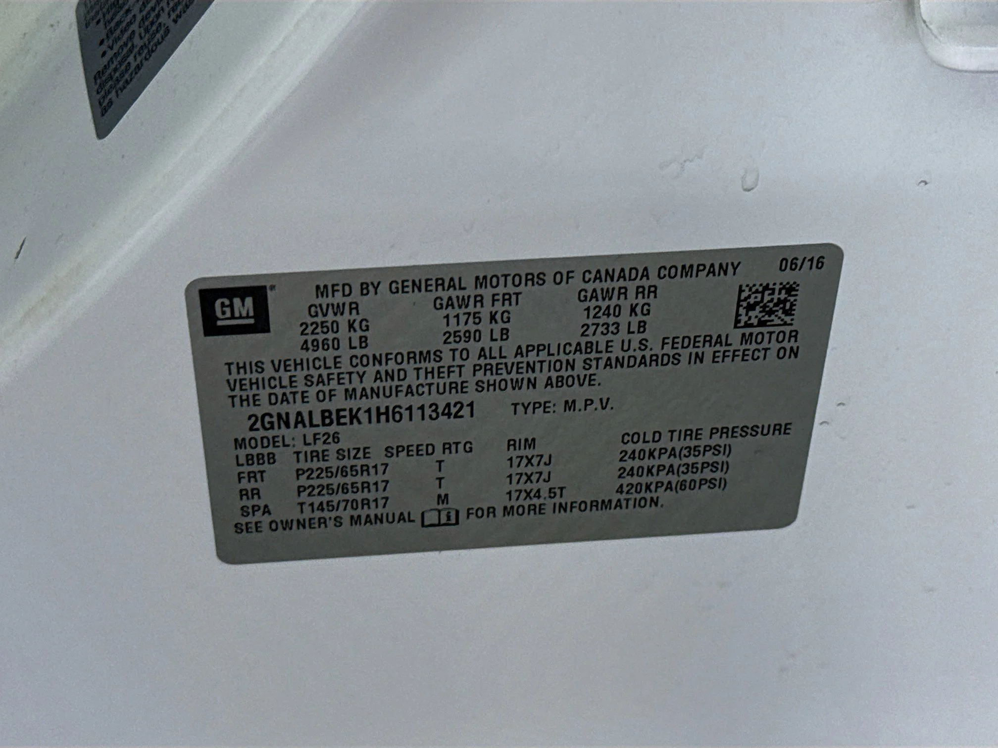 Used 2017 Summit White Chevrolet LS image 35