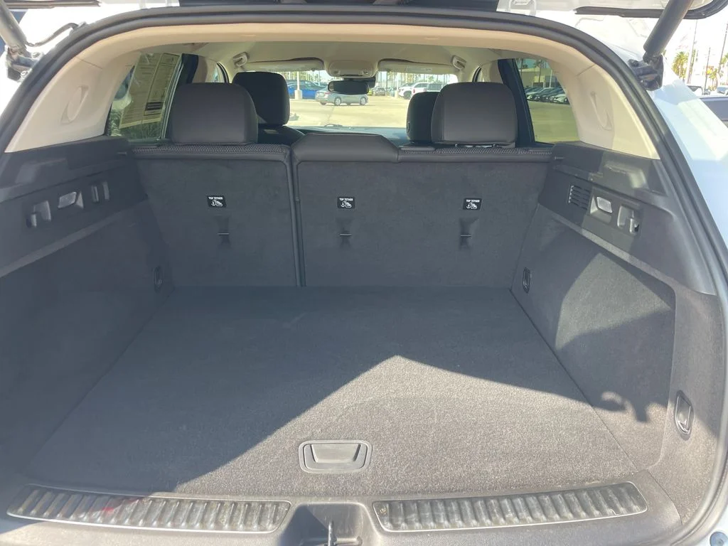 Used 2021 White Buick Preferred image 26