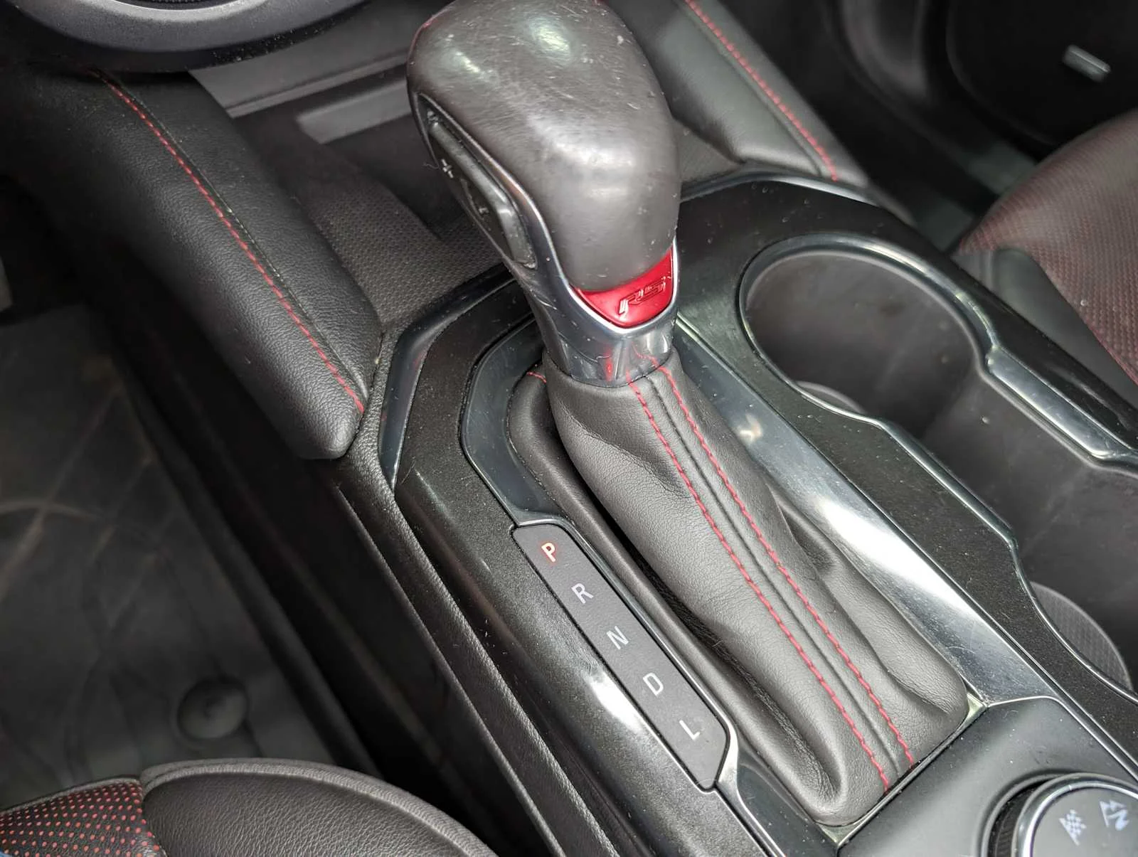 Used 2019 Cajun Red Tintcoat Chevrolet RS image 30
