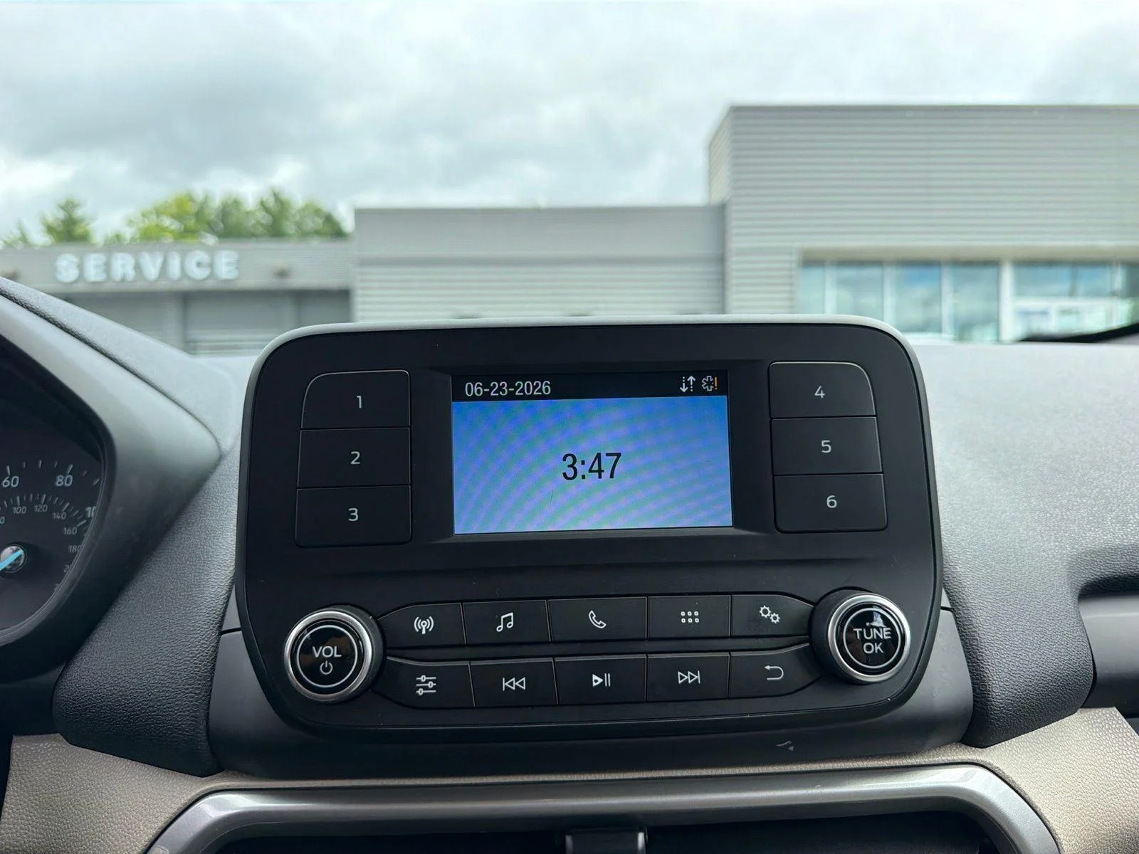 Used 2021 Lightning Blue Ford S image 5