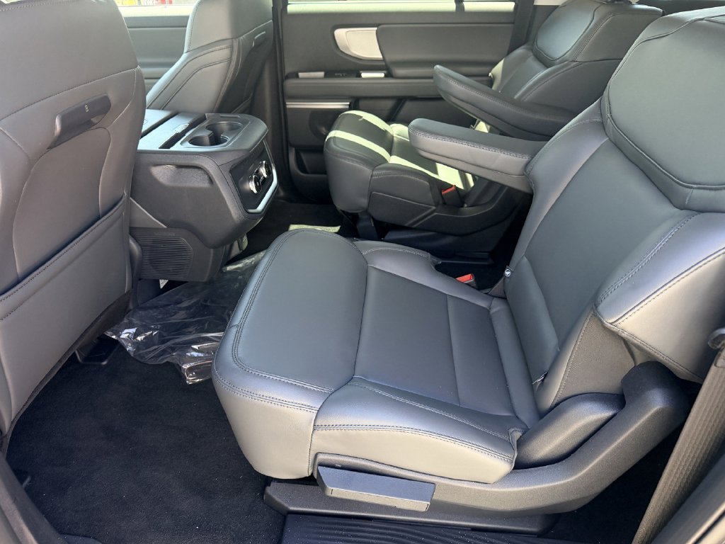 New 2026 Agate Black Metallic Ford MAX Active image 16